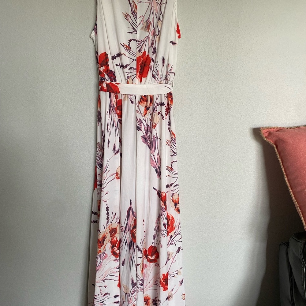 FLORAL SLEEVELESS MAXI DRESS - Picture 8 of 11